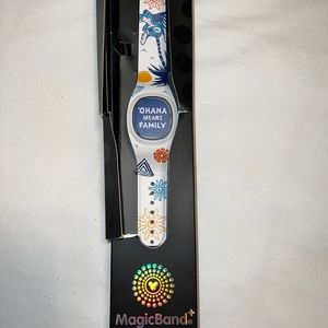 BRAND NEW Stitch Ohana Magic Band+